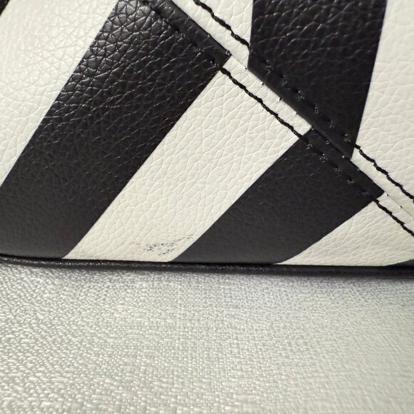 KILLSTAR | Never Trust the Living Cross-body Bag; Double Handle; Faux Leather - Picture 8 of 9